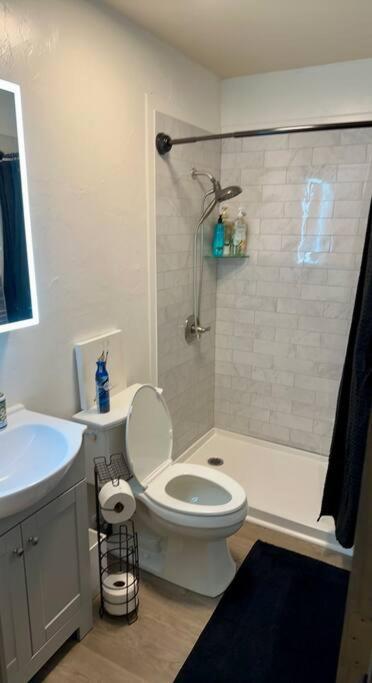 Comfortable 2Br Apt Central Fairbanks Exterior photo